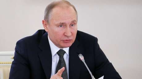 Putin: El uso de la fuerza militar por algunos países al margen de la ONU beneficia al terrorismo