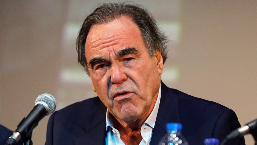 Oliver Stone: "EE.UU. iza 'falsas banderas' de ataques en Siria pero ama la guerra química 'proxy'"