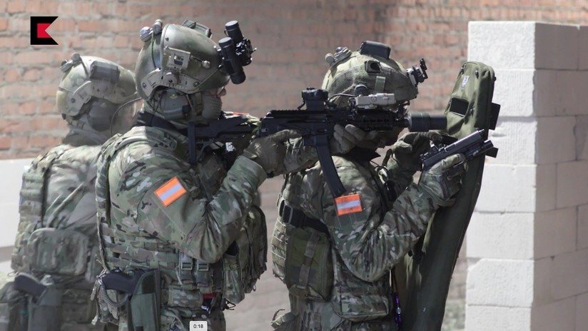 VIDEO: El fabricante ruso Kaláshnikov muestra sus modernas y mortíferas armas en acción