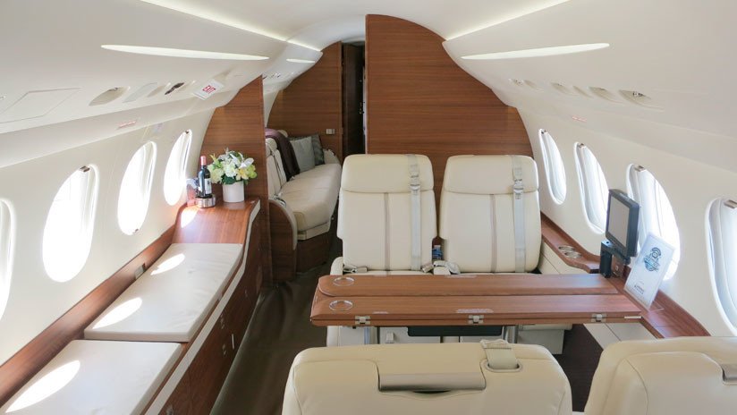 Un telepredicador pide a sus feligreses 54 millones de dólares para su cuarto avión privado