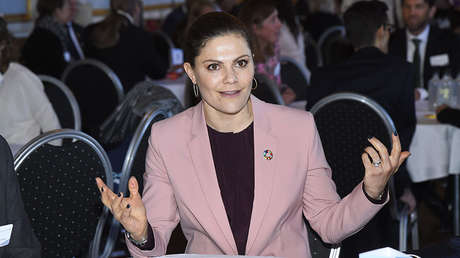 Un fotógrafo es acusado de manosear a la princesa Victoria en la Academia Sueca