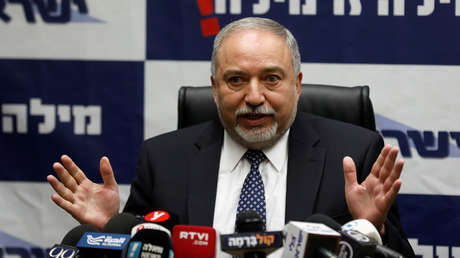 Ministro de Defensa de Israel: "El programa nuclear iraní fue congelado para sacar provecho"