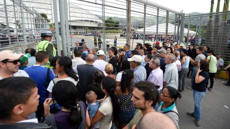 Asedio internacional y llamamientos a no votar: ¿Acudirán los venezolanos a las urnas?
