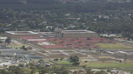 Los ladrones "más estúpidos" de Sudáfrica roban un coche y se refugian en una cárcel