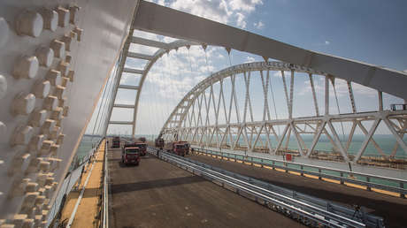 FOTOS: Concluye la construcción de la sección automovilística del puente de Crimea