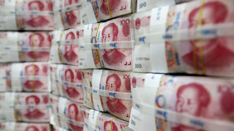 'Tarifa por ruptura': Una mujer abandona 315.000 dólares en un bar por "no ser suficientes" (VIDEO)