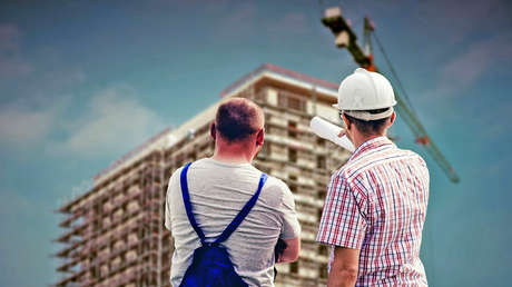 VIDEO: Albañiles cometen un insólito error y se convierten en el hazmerreír de la Red