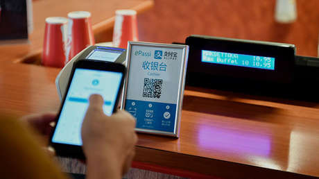 China: Paga 23.000 dólares por un par de panecillos rellenos y ni se da cuenta