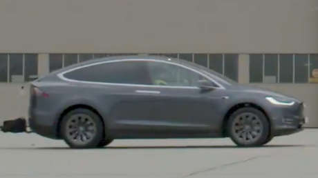 "Espérenlo": Tesla publica un enigmático video en su cuenta de Twitter