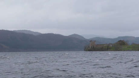 VIDEO: Una niña filma a una misteriosa 'criatura' brillante en el lago Ness