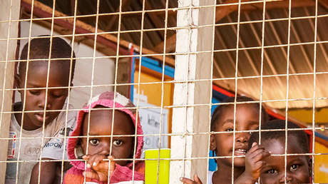 Una foto de 'niños migrantes enjaulados' se vuelve viral… pero fue tomada en la época de Obama