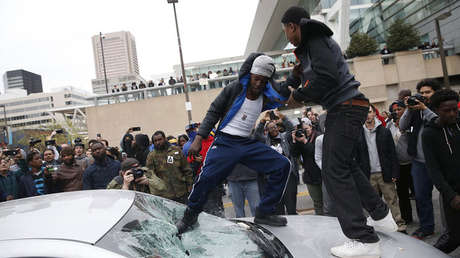 Crean un algoritmo capaz de predecir si las protestas se volverán violentas 