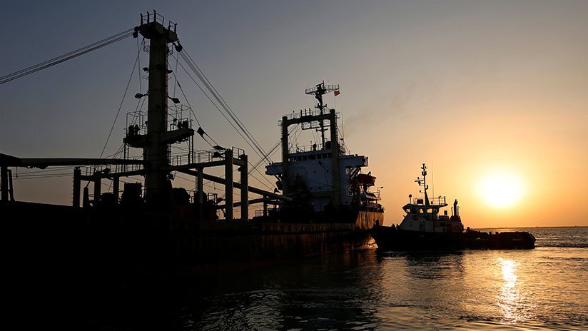 EE.UU. podría ayudar a Arabia Saudita y a los EAU para tomar un puerto clave de Yemen