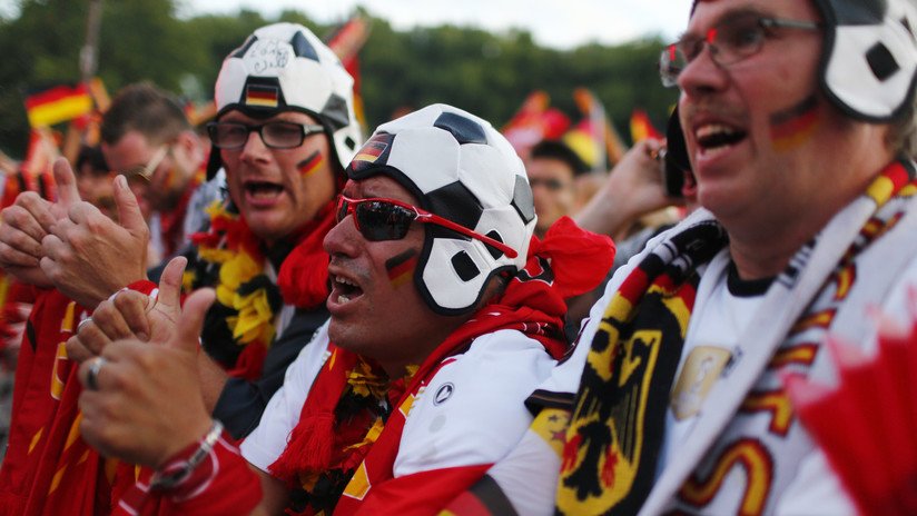VIDEOS, FOTO: Un aficionado alemán viaja al Mundial de Rusia 'a bordo' de un barril de cerveza