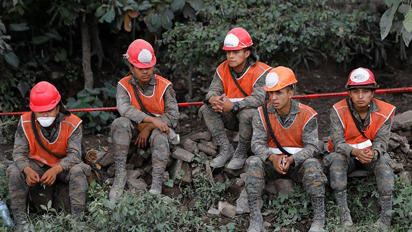 Guatemala suspende las labores de búsqueda tras la erupción volcánica debido al alto riesgo