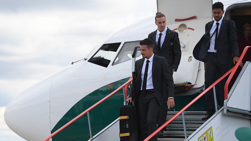 FOTOS: La selección australiana aterriza en Rusia tras una exitosa etapa preparatoria