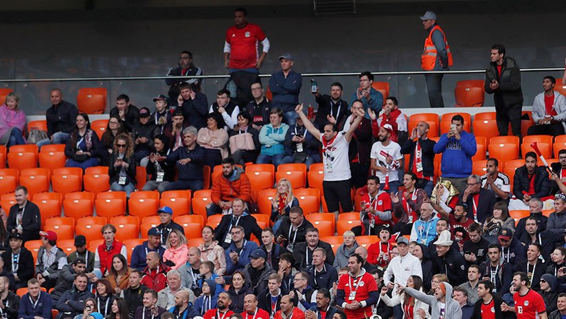 La FIFA explica los asientos vacíos en el partido Egipto-Uruguay