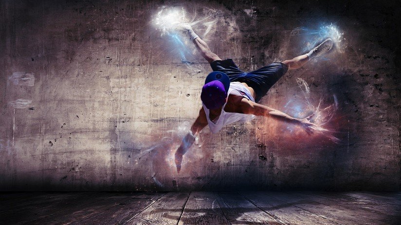 VIDEO: Un ladrón 'baila' para disimular sus hurtos en un supermercado de Rusia