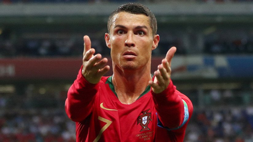 VIDEO: Cristiano Ronaldo ruega a los hinchas iraníes que le dejen dormir