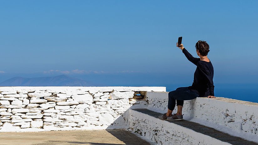El último 'selfi' de una mujer con su marido antes de caer desde 270 metros de altura