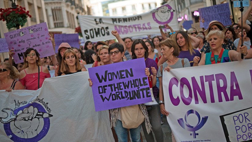 España: Un miembro de 'La Manada' intentó obtener el pasaporte y la Policía informa con un 'meme'