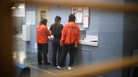 Así es por dentro un centro de detención para inmigrantes en EE.UU.