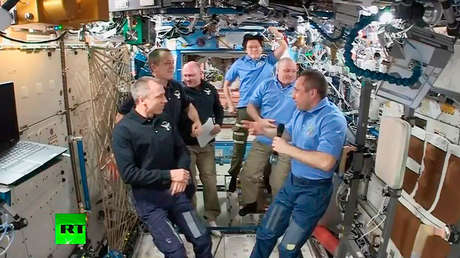 VIDEO: La nave Soyuz vuelve a la Tierra desde la EEI