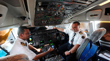 "Cuestión de tiempo": Alertan del riesgo de catastróficos 'hackeos' de aviones en pleno vuelo