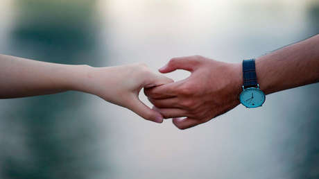 Un apretón de manos puede resultar asqueroso... pero existen otras opciones