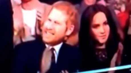 VIDEO, FOTO: ¿Se han convertido en robots Meghan Markle y Enrique de Inglaterra?