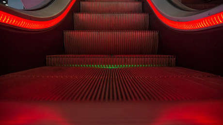 VIDEO: Techo de un centro turístico en China se derrumba sobre una decena de visitantes