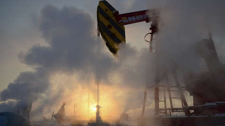 El precio de petróleo cae en medio de las tensiones entre China y EE.UU.