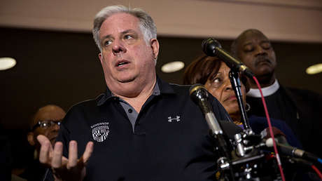 EE.UU.: Gobernador se opone a política migratoria de Trump y retira tropas de la frontera con México