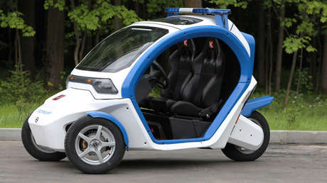 FOTOS, VIDEO: Kaláshnikov suministra vehículos futuristas a la Policía de Moscú