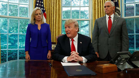 Trump firma orden ejecutiva para acabar con la separación de las familias de migrantes irregulares