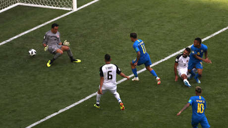 Brasil marca por partida doble y desahucia a Costa Rica del Mundial