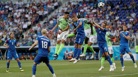 Nigeria marca por partida doble y le da vida a Argentina