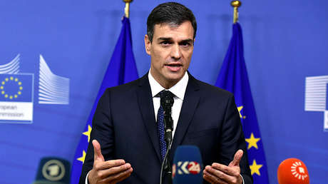 Publican unas llamativas fotos de Pedro Sánchez viajando a Bruselas y la Red explota