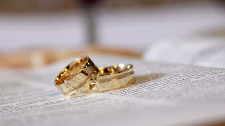 VIDEO: Un rapero pide matrimonio a su novia en un concierto antes de ir a la cárcel por 20 años