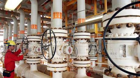 EE.UU. trabajará con otros países para reducir las importaciones de petróleo iraní a cero