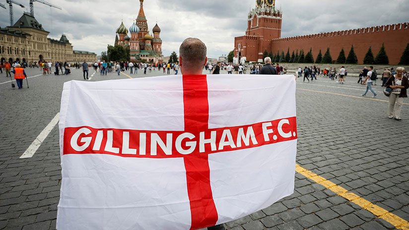 "¡Deberían haber venido!": Hinchas ingleses explican su "increíble" aventura en el Mundial