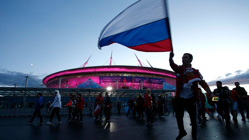 Tatuarse o salir desnudo a la calle: Promesas que rusos cumplen tras vencer a España en el Mundial