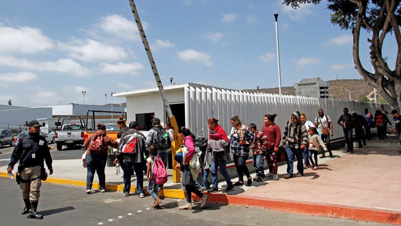 El Gobierno de EE.UU. no cumplirá el plazo de la Justicia para reunir a niños y padres inmigrantes