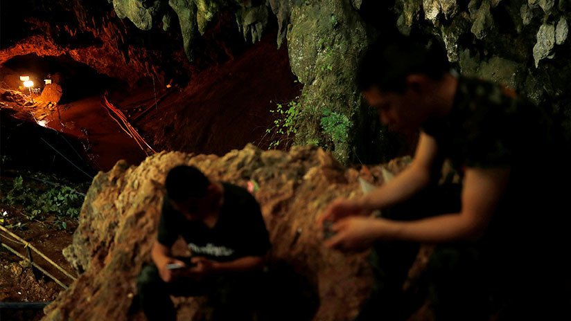 "Los amó más que a sí mismo": Cómo un exmonje mantuvo vivos a los niños atrapados en Tailandia 