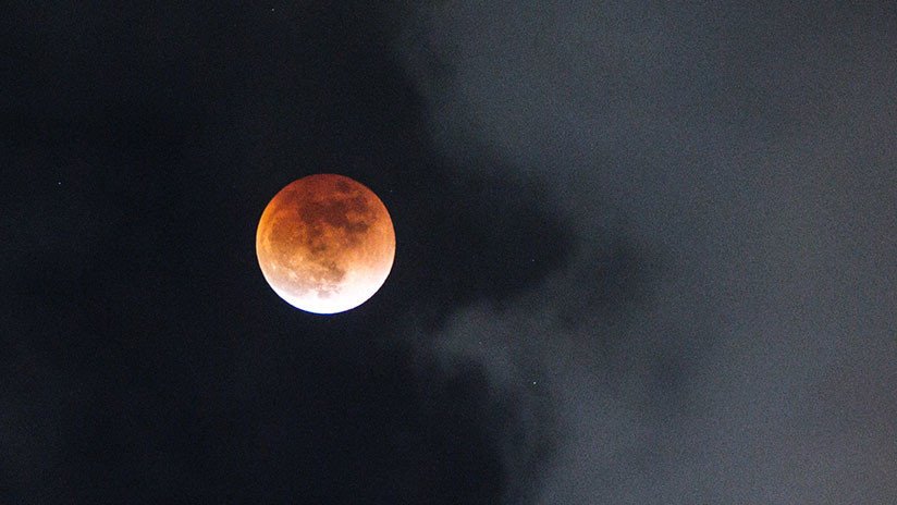 El primero desde 1974: Prepárense para el eclipse solar 'superluna' de este viernes 13