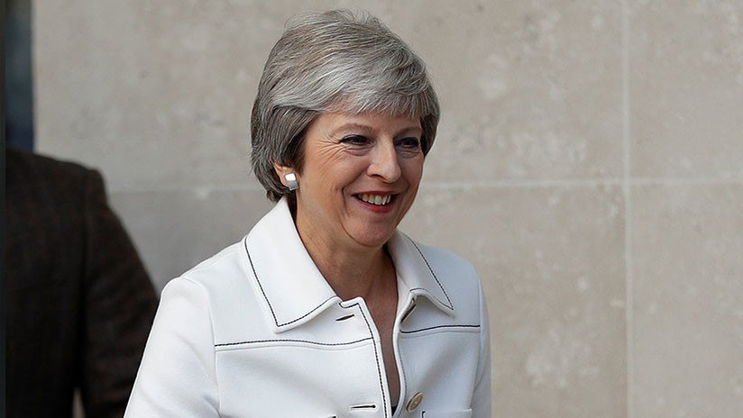 Theresa May: "Trump me dijo que debería demandar a la Unión Europea"