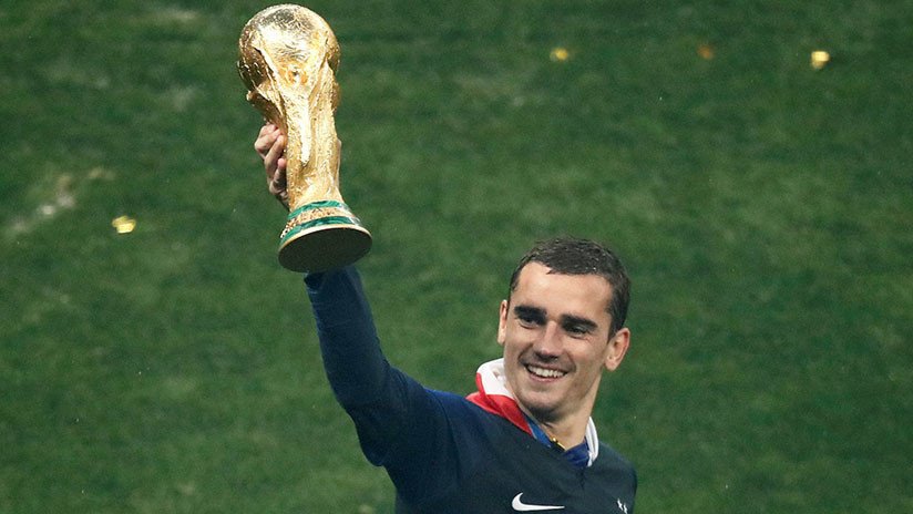 Tabaré Vázquez agradece a Griezmann por su "gesto" con Uruguay y lo invita al país