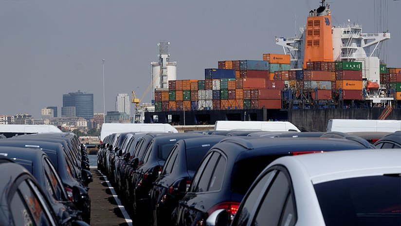 Trump amenaza con dar un duro golpe a la industria automotriz europea  