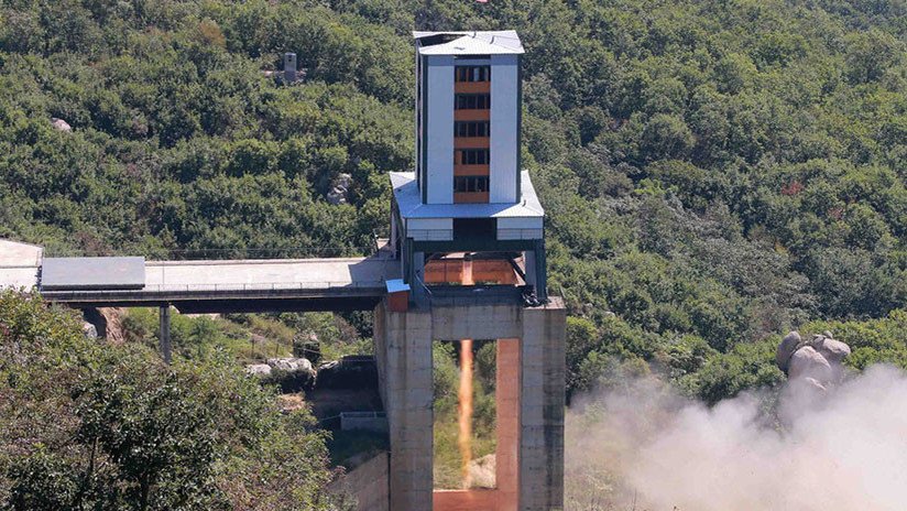 FOTO: Publican imágenes del desmantelamiento de una estación norcoreana de lanzamiento de satélites