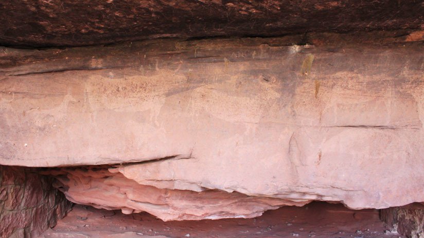 Estudiantes rusos hallan el 'escondite' de un pintor de la Edad de Piedra  